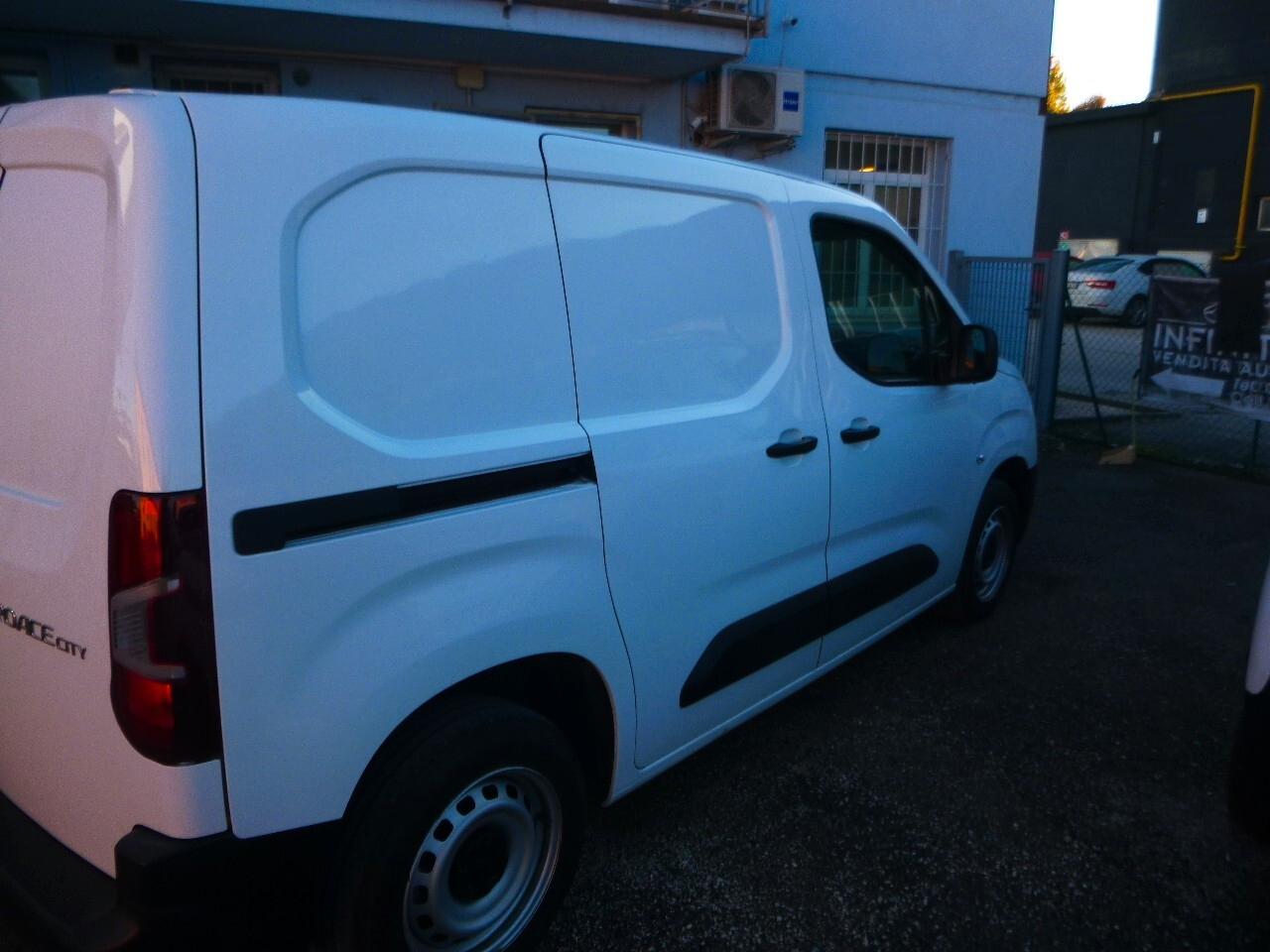 Toyota Proace City 1.5D 75 CV S&S PC 4p. Ground 13500€+IVA