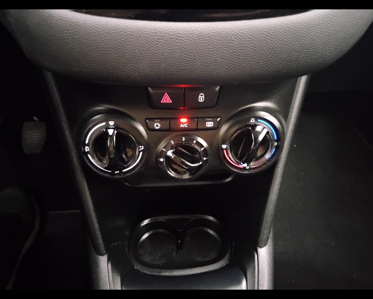 PEUGEOT 208 I 2015 - 208 5p 1.2 puretech Active s&s 82cv neopatentat