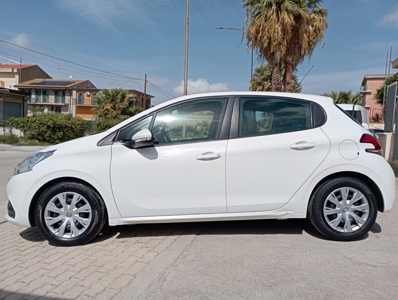 Peugeot 208 BlueHDi 1.6 75 CV VAN