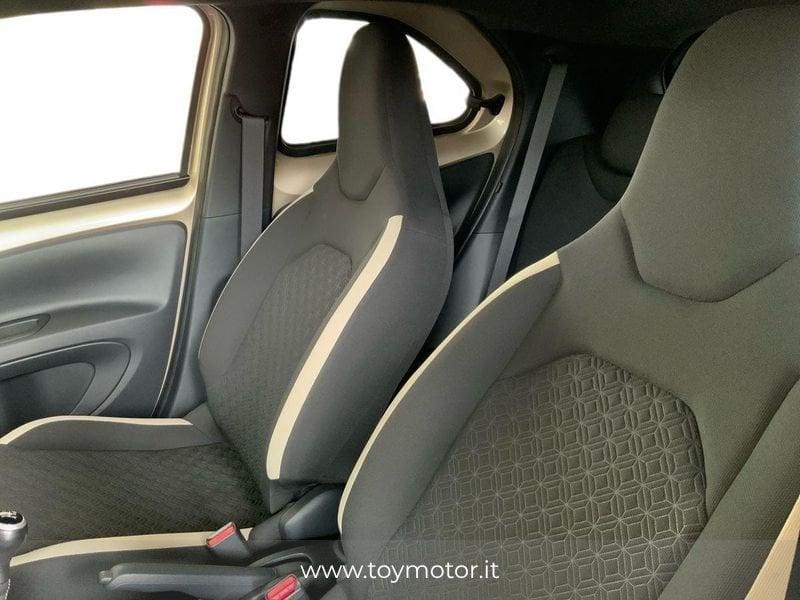 Toyota Aygo X 1.0 VVT-i 72 CV 5 porte Trend