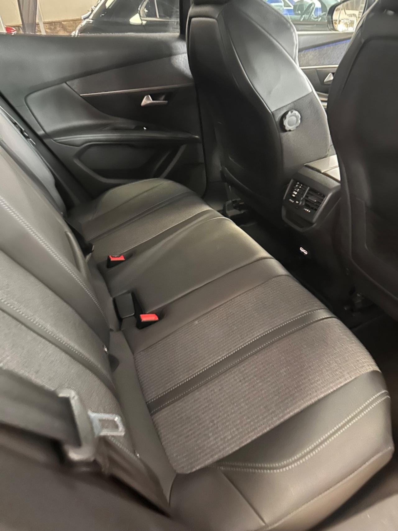 Peugeot 3008 BlueHDi 130 S&S Allure 2020