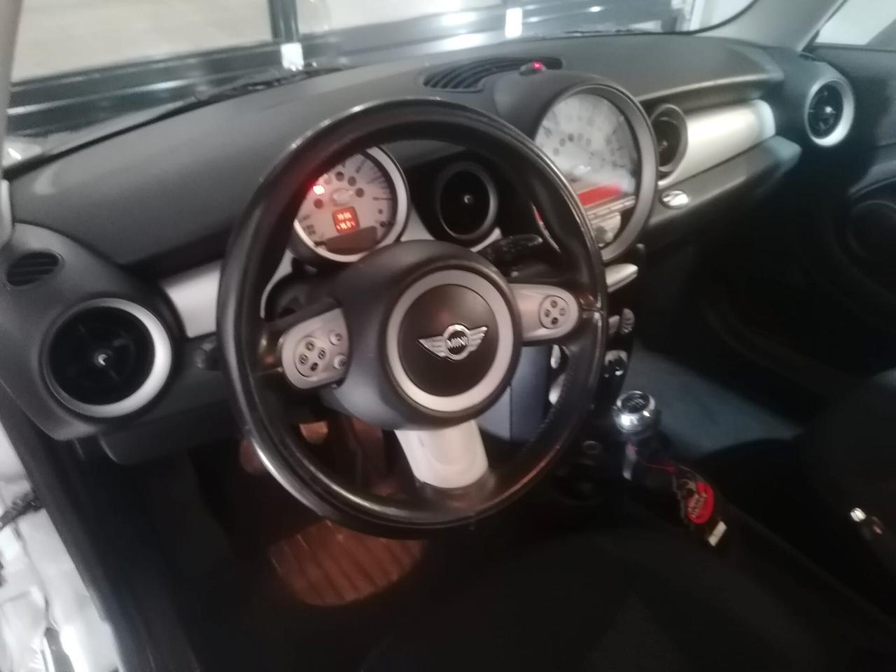 Mini 1.4 16V One Chili