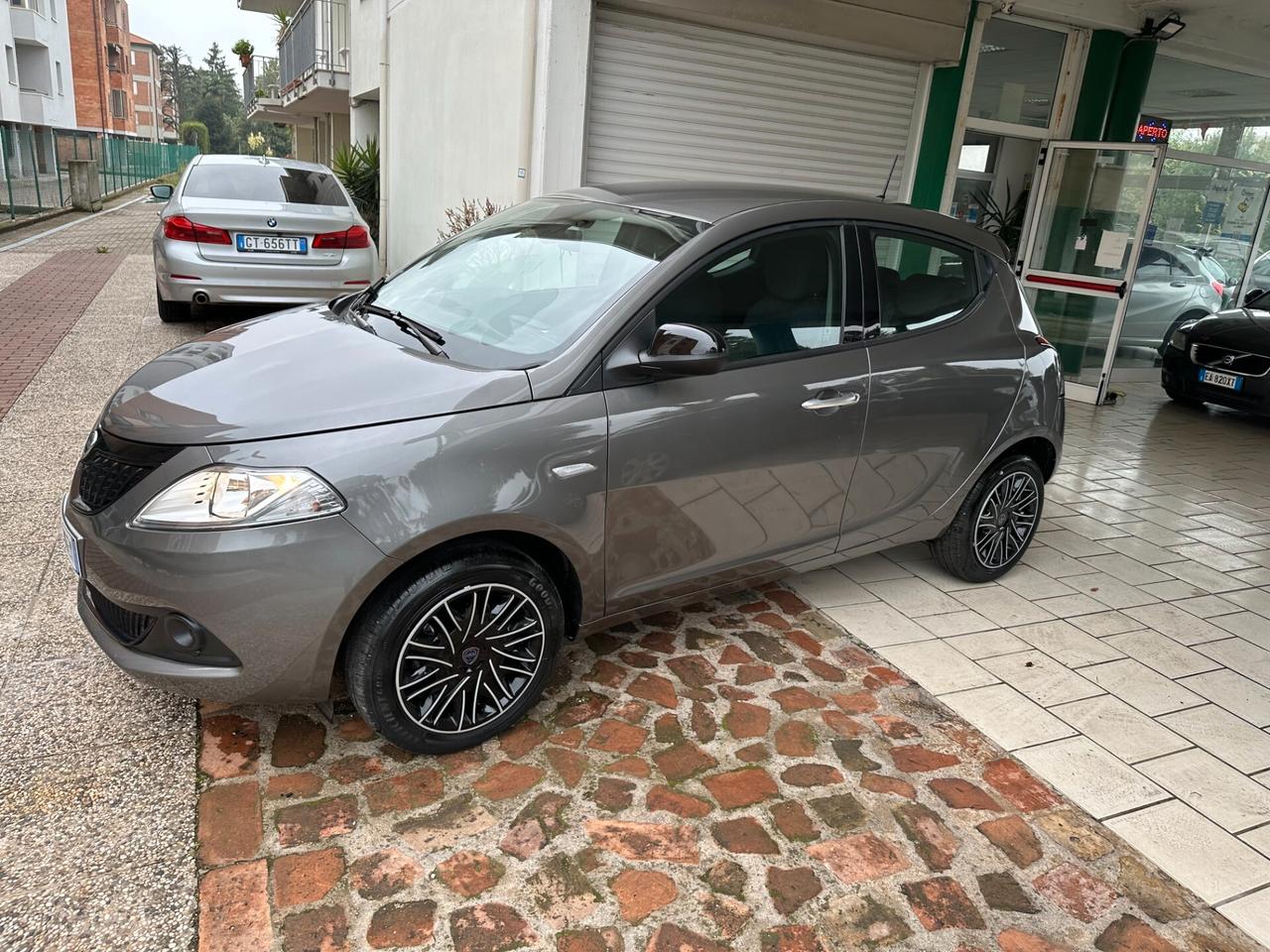 Lancia Ypsilon 1.0 Hybrid Oro Km Zero