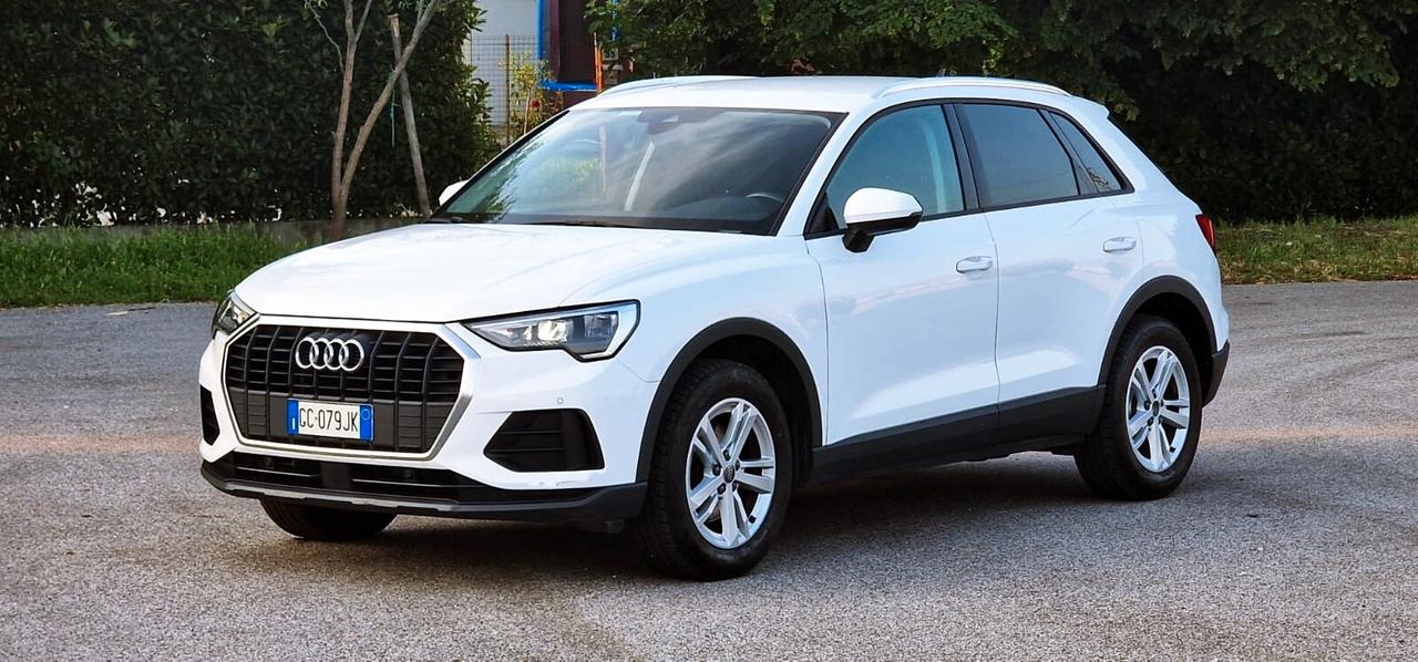Audi Q3 35 TDI S tronic Business