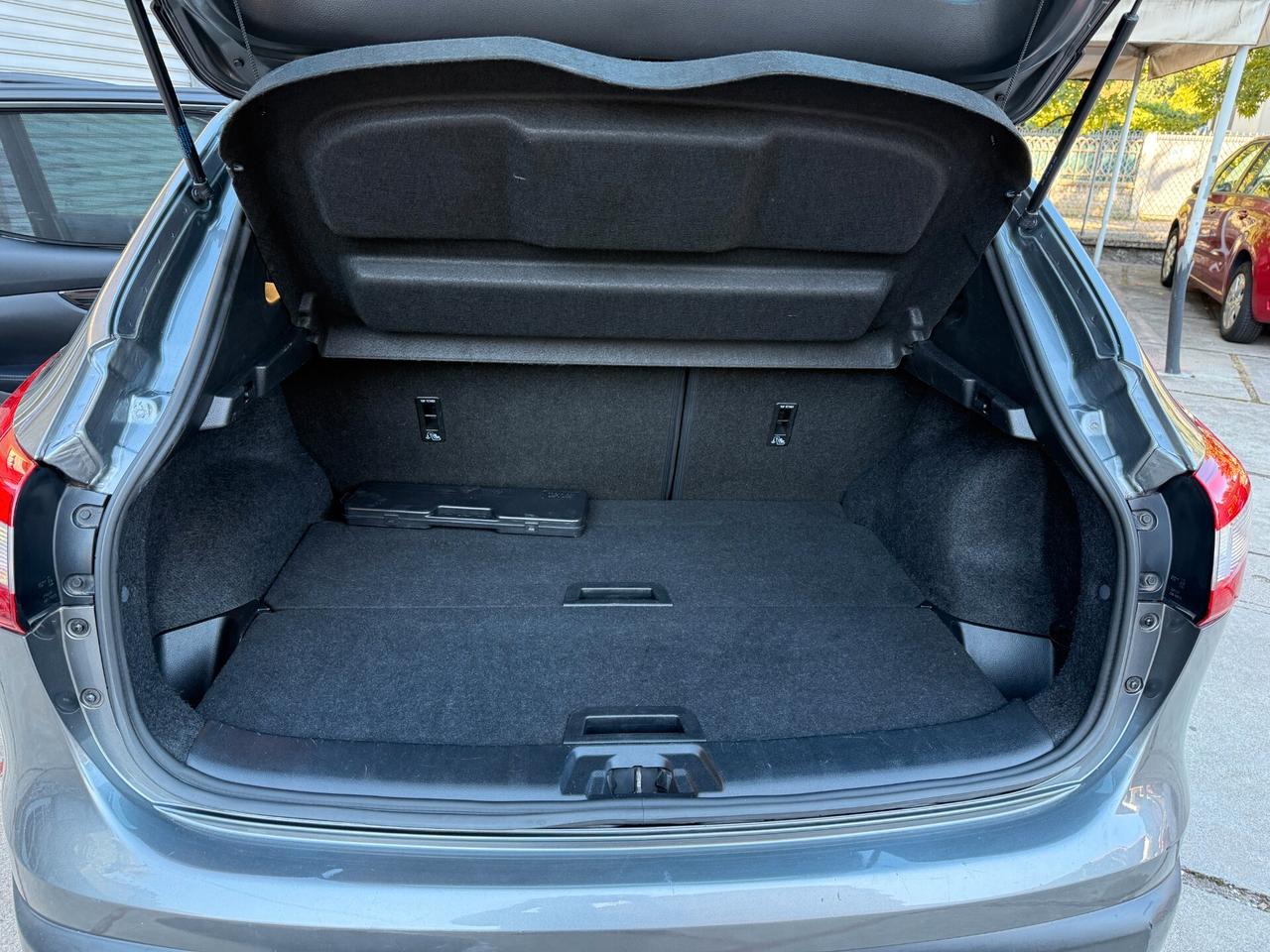 Nissan Qashqai 1.6 dCi 2WD Visia CAMBIO AUTOMATICO