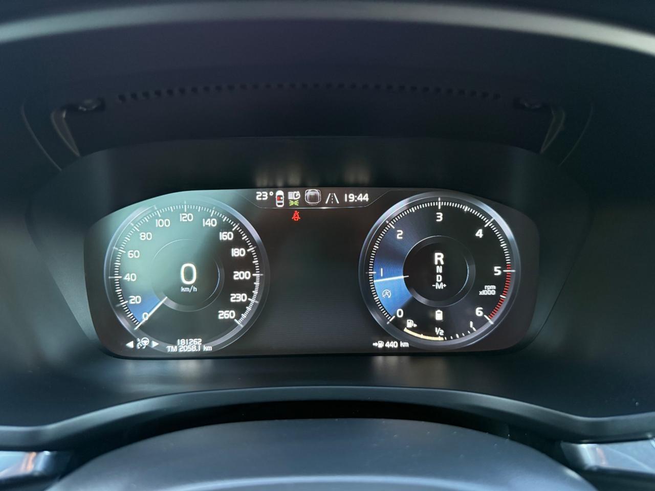Volvo V60 B4 (d) Geartronic R-Design