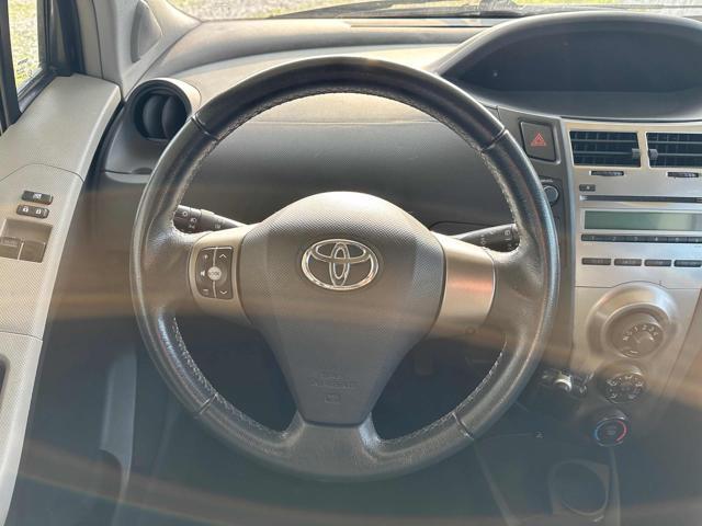 TOYOTA Yaris 1.0 3 porte OK NEPATENTATI BLUETHOOT