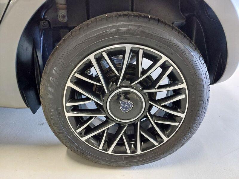 Lancia Ypsilon Ypsilon 1.0 FireFly 5 porte S&S Hybrid Platino