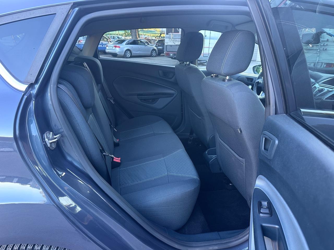 Ford Fiesta 1.4 TDCi 70CV 5 porte Titanium