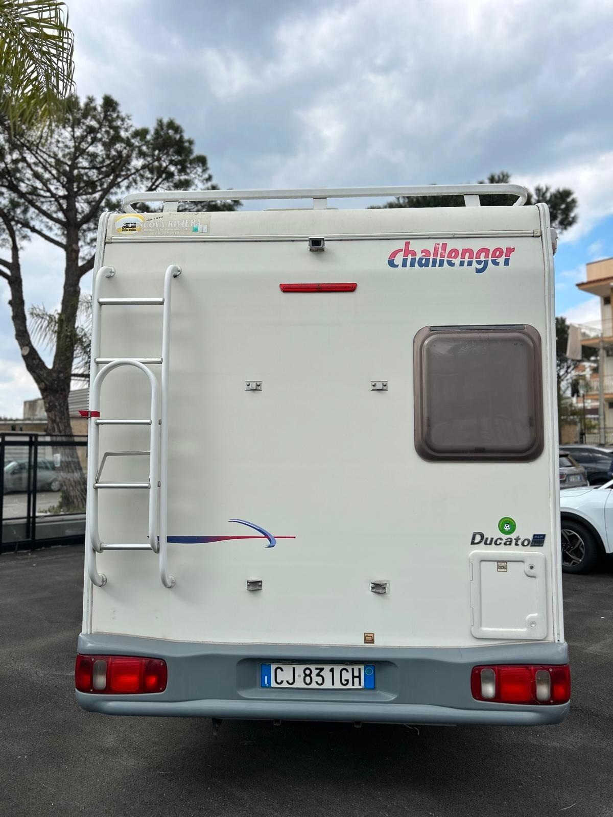 Challenger 2.8 JTD Mansardato