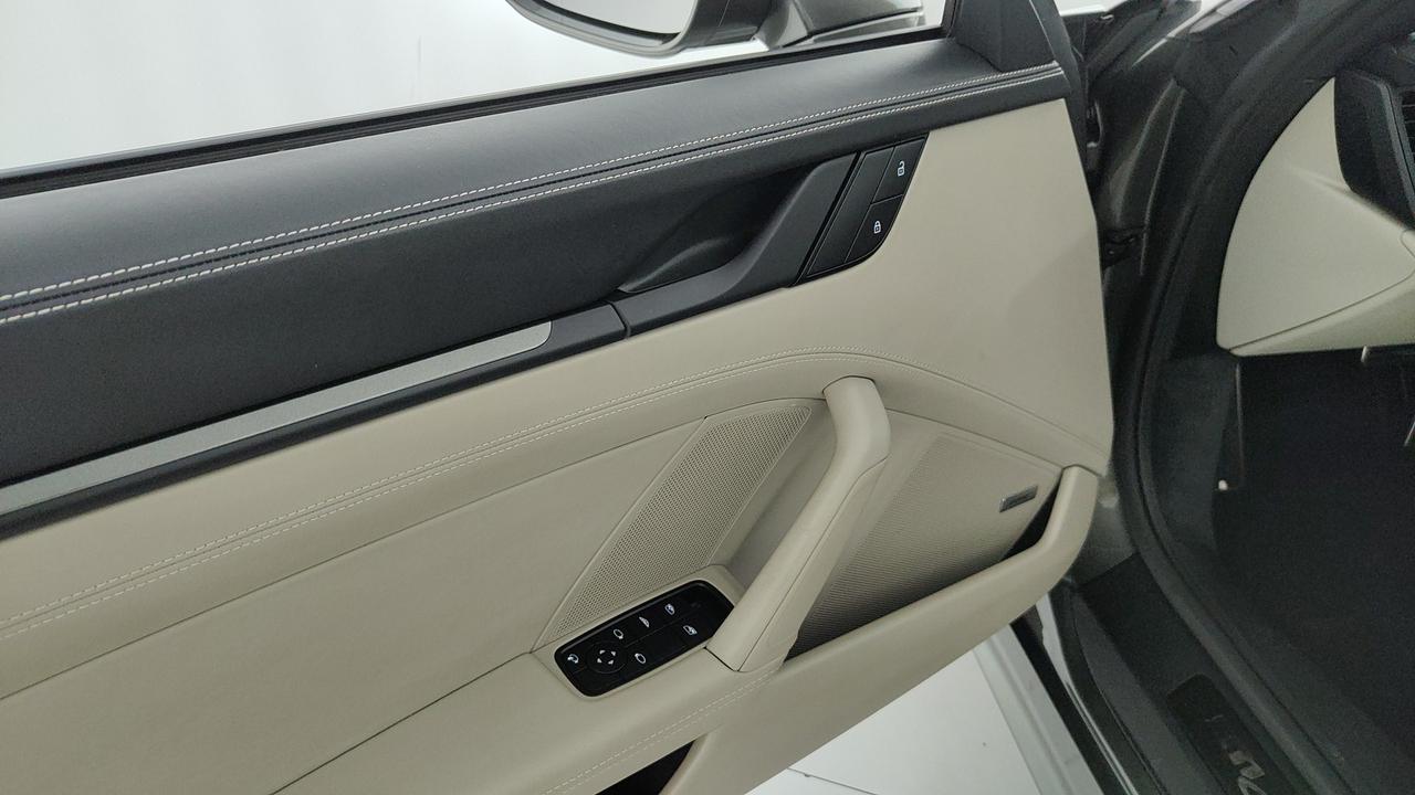 PORSCHE 911 Cabrio 3.0 Carrera 4 GTS auto