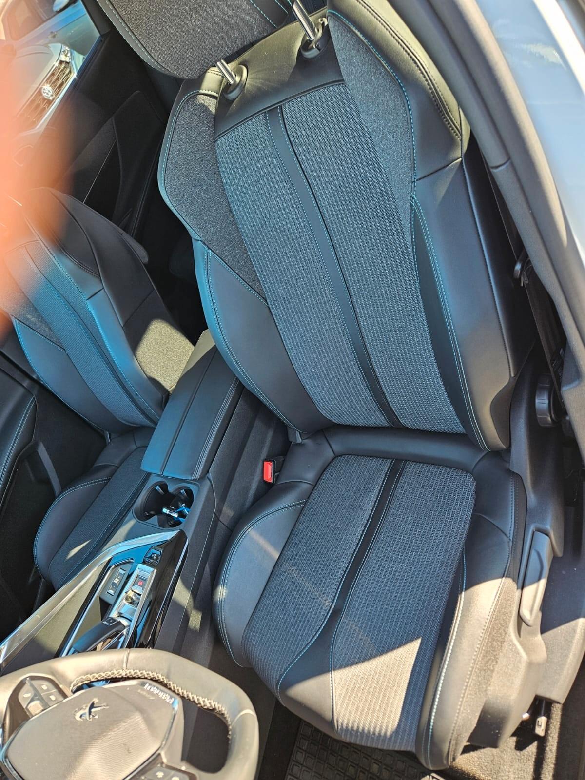 Peugeot 5008 Allure EAT6