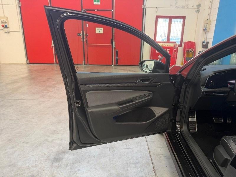 VOLKSWAGEN Golf 8ª serie Golf 2.0 TDI 150 CV D...