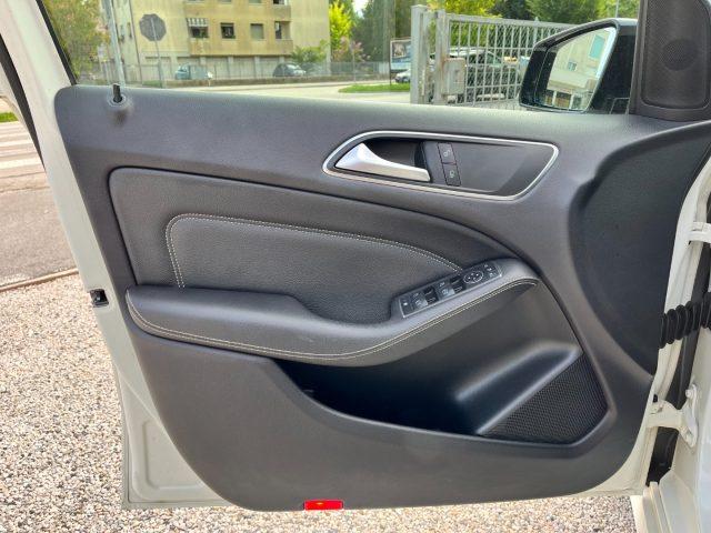 MERCEDES-BENZ B 200 CDI Automatic Premium *TETTO PANORAMICO*