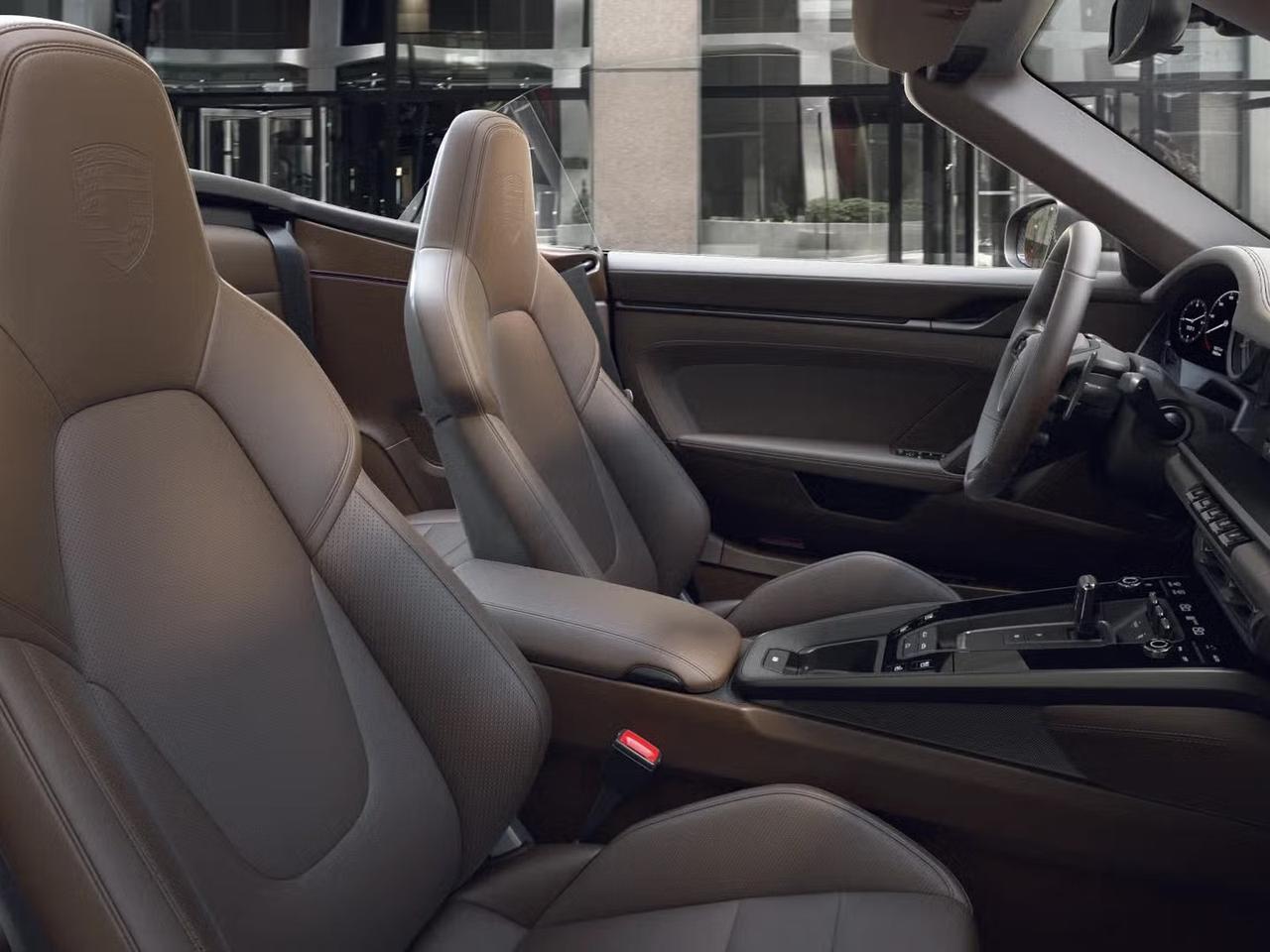 Porsche 911 cabrio 3.0 carrera 4 gts auto