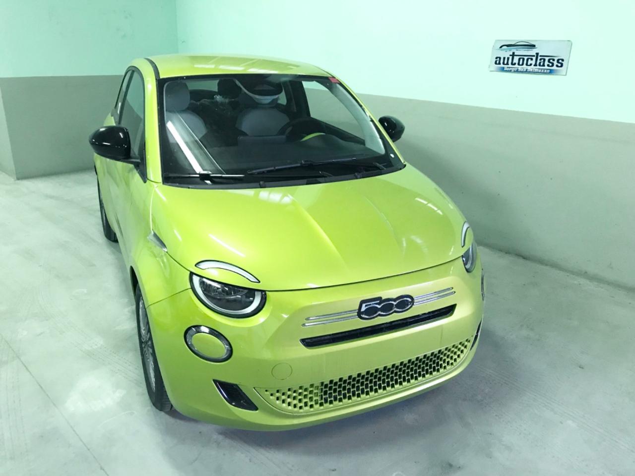 Fiat 500 Berlina Hybrid Icon