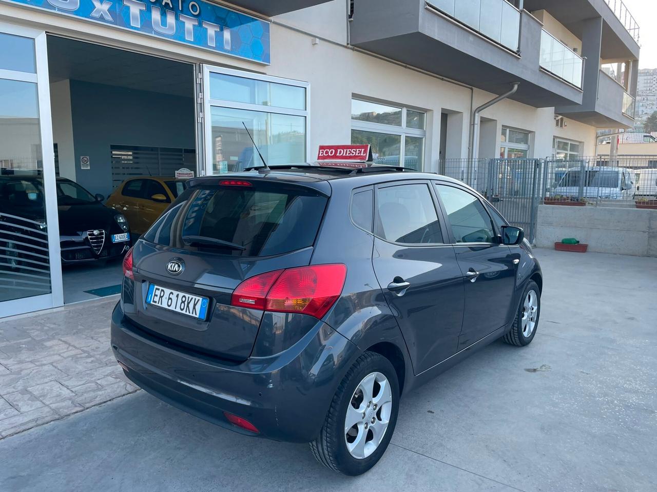 Kia Venga 1.4 CRDi 90CV Cool pari Al nuovo
