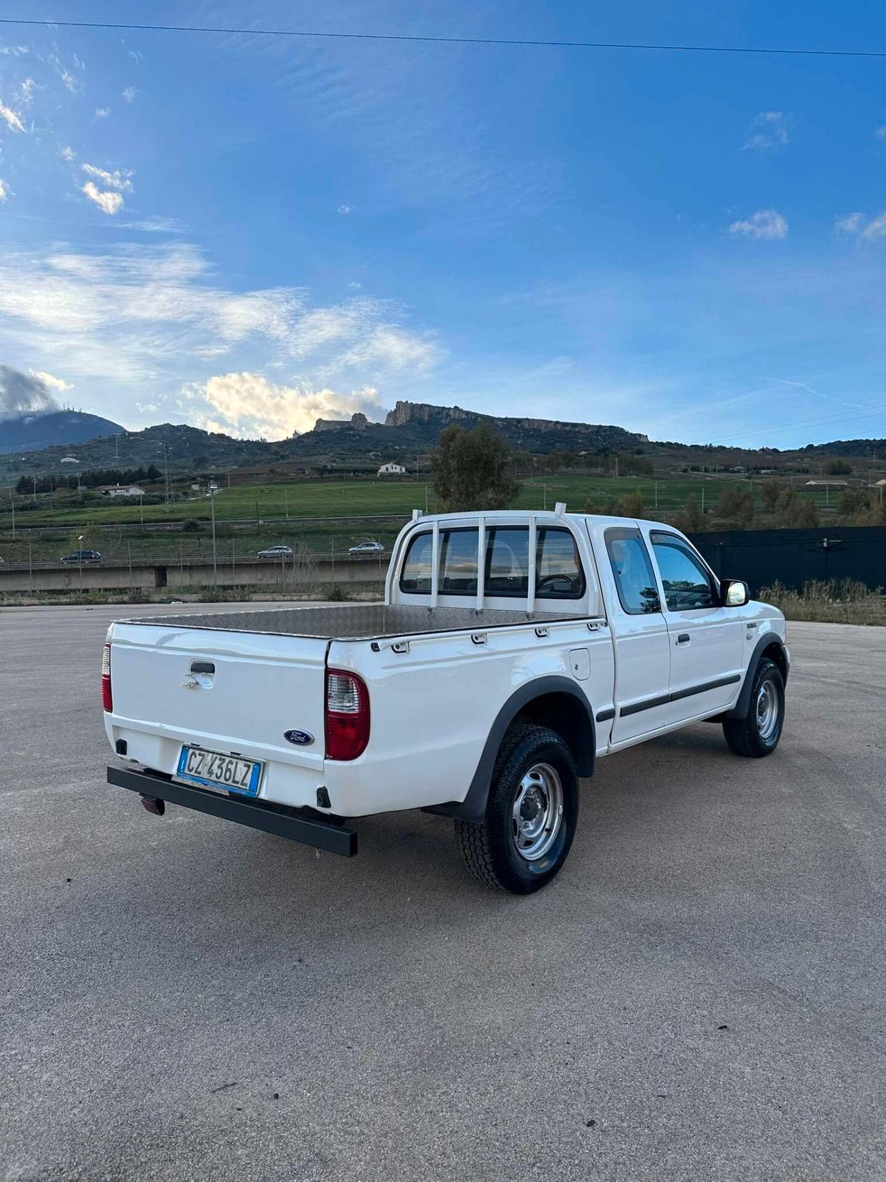 Ford Ranger 2.5 TDI (109CV) 4p. Super Cab Pick-up XL