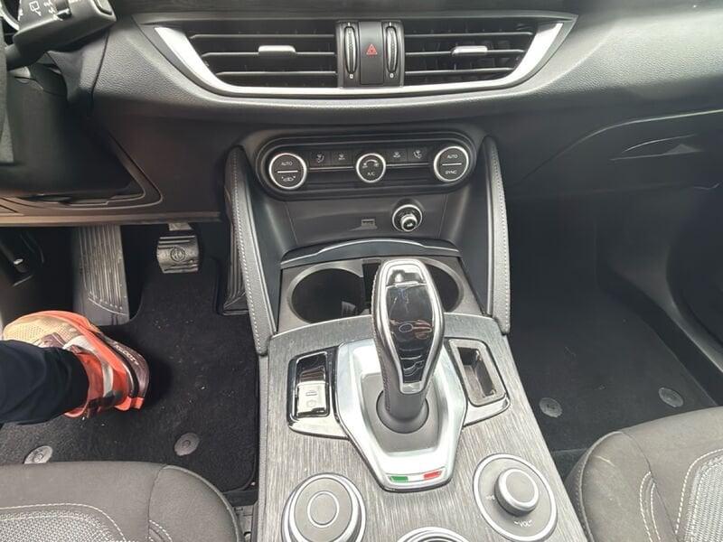 Alfa Romeo Stelvio 2020 2.2 t Business Q4 190cv auto