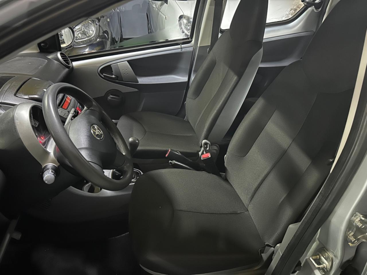 Toyota Aygo 1.0 12V VVT-i 5 porte Active Connect