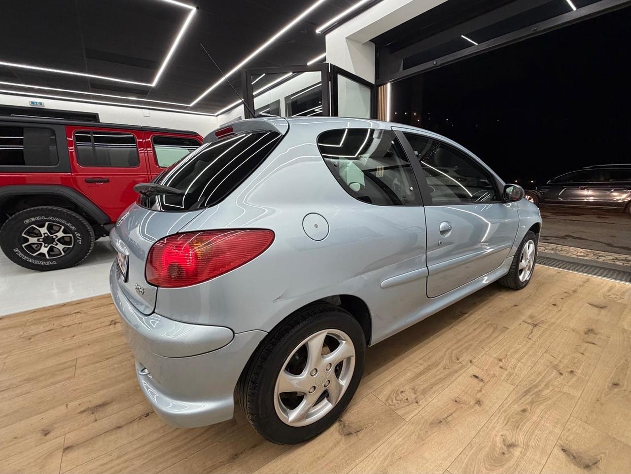 Peugeot 206 1.6