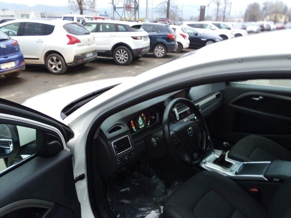 VOLVO V70 (2007-2016) V70 D2 Business