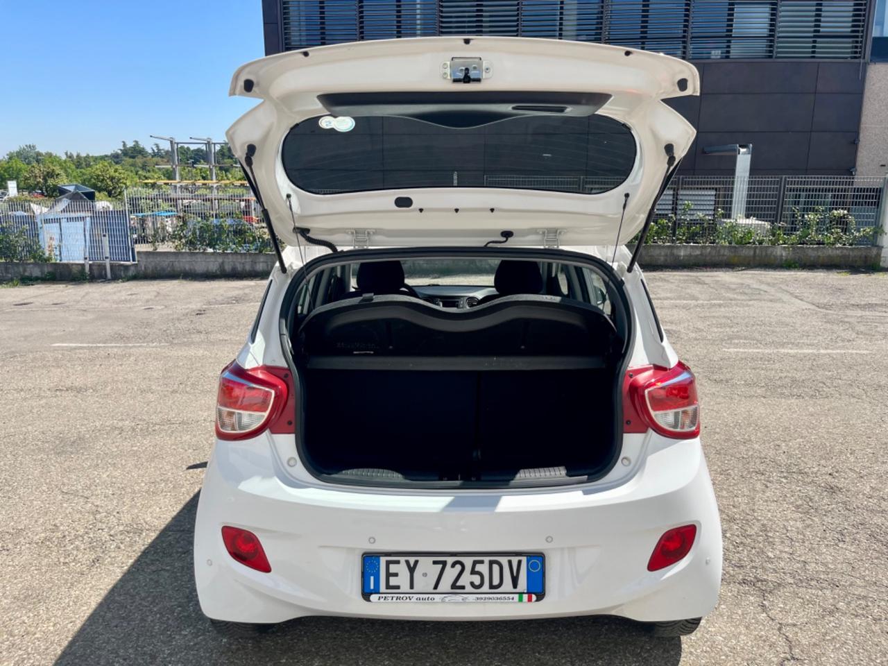 Hyundai i10 1.0benz 2015 64.000km cambio automatico perfetta