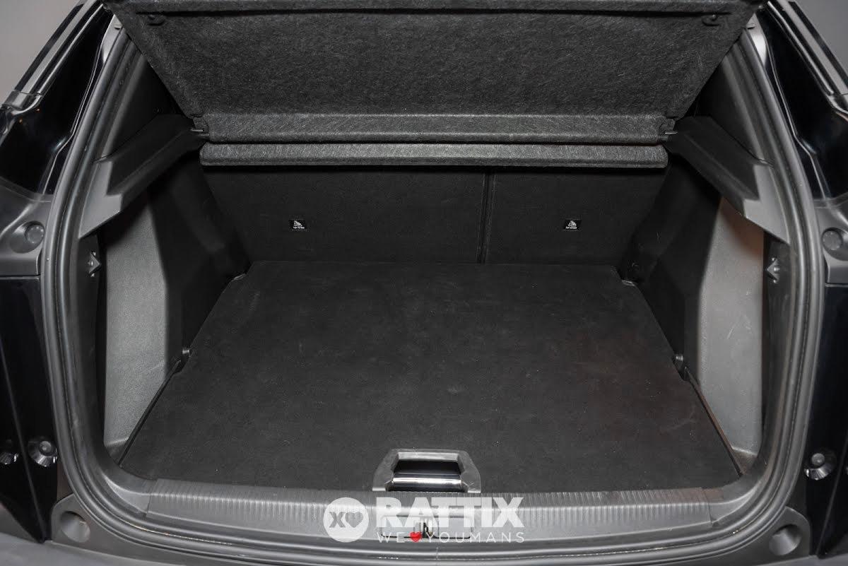 Peugeot e-2008 motore elettrico 100KW Allure Pack