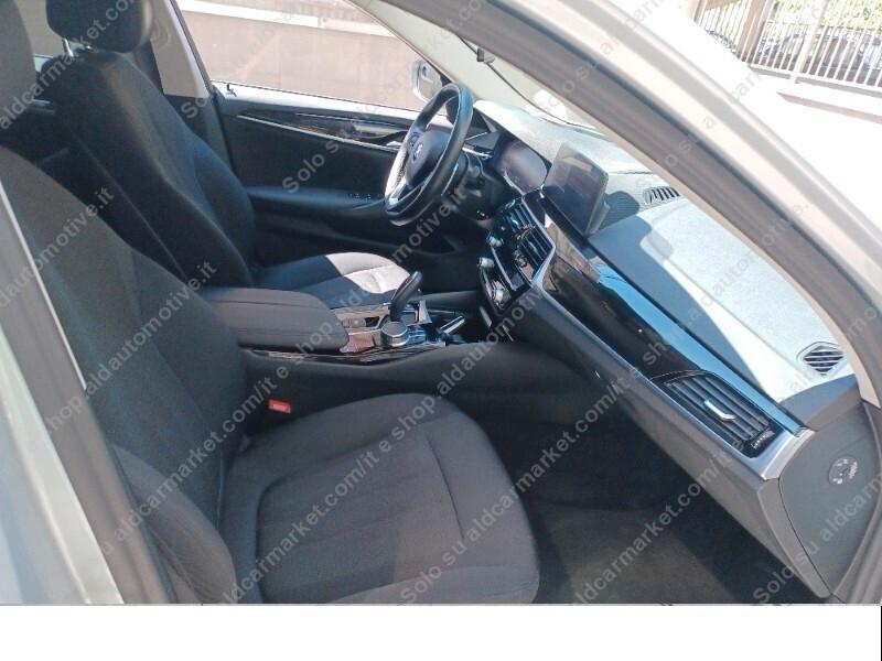 Bmw 518d Touring 150cv Aut. *FULL OPT.* da VETRINA