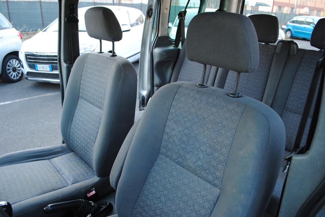 Ford Tourneo Connect 1.8 TD 90CV