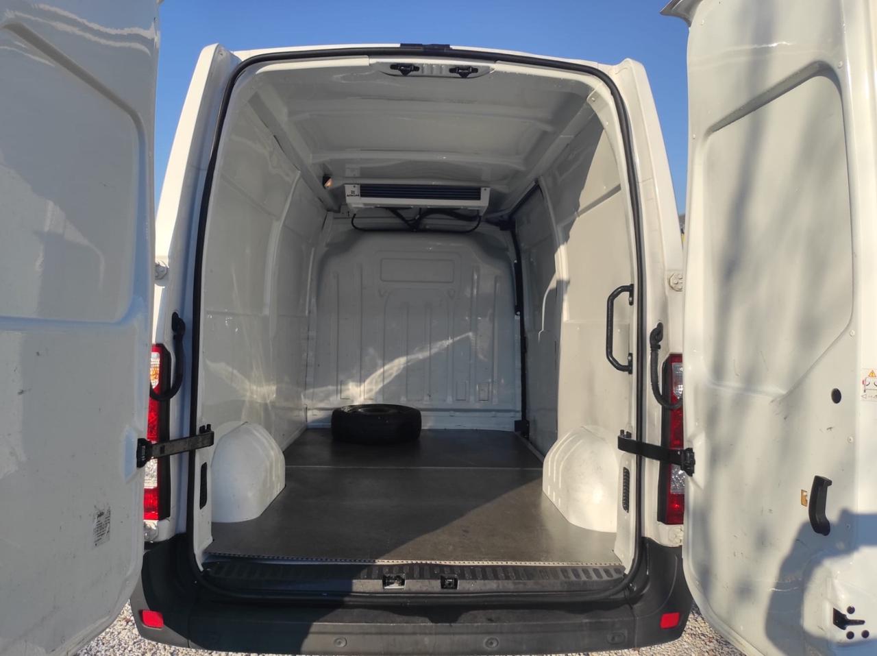 Renault Master T33 2.3 dCi 135 L2H2 Coibentato Iva Compresa