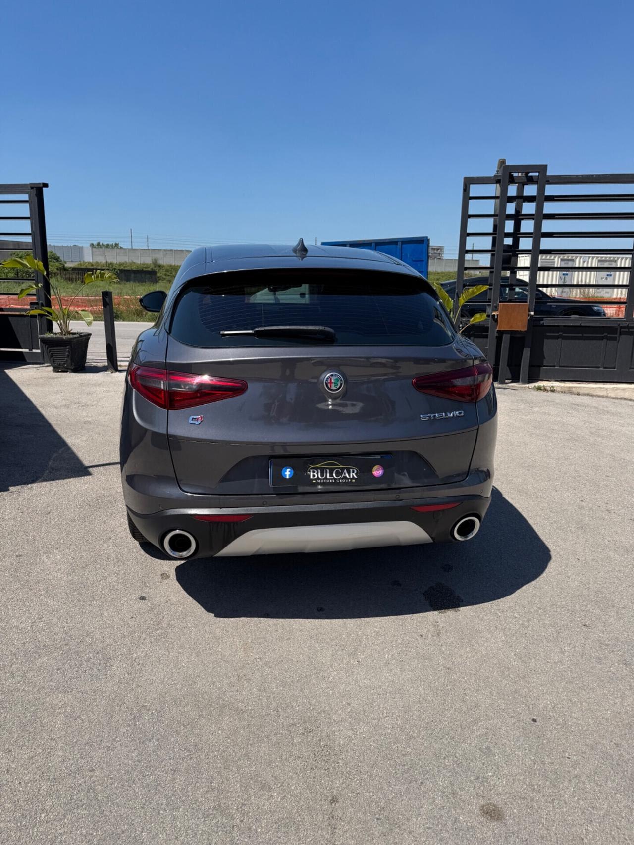 Alfa Romeo Stelvio 2.2 Turbodiesel 180 CV AT8 Q4 Business