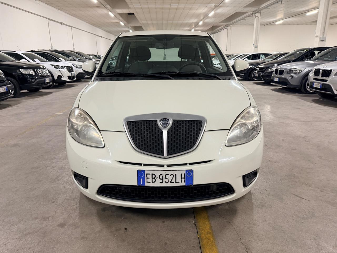 Lancia Ypsilon 1.2 Oro