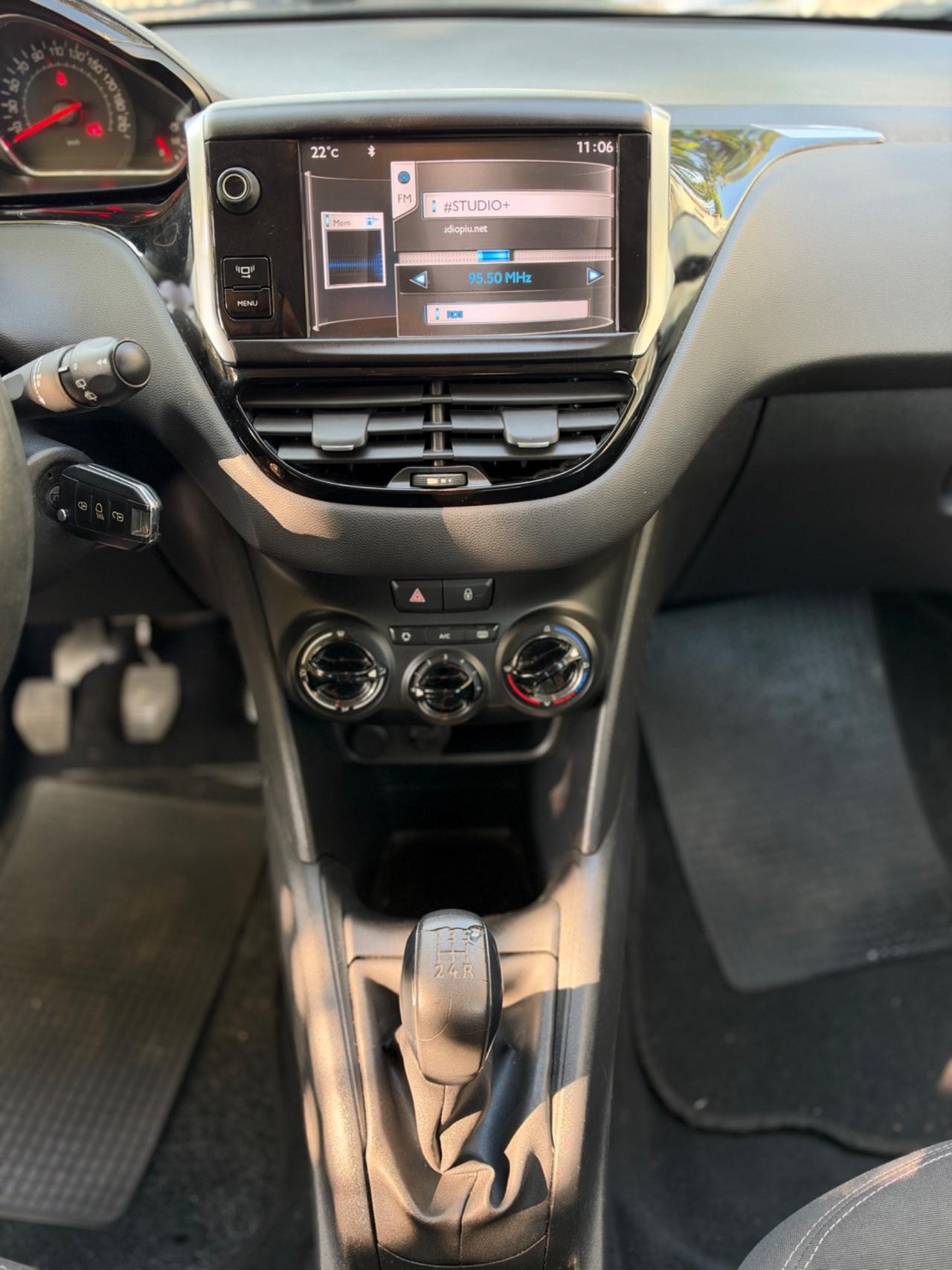 Peugeot 208 1.4 HDi 68 CV 5 porte Allure