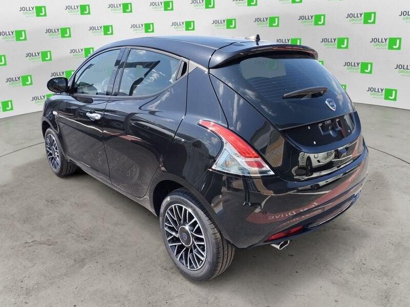 Lancia Ypsilon 1.0 FireFly 5 porte S&S Hybrid Platino