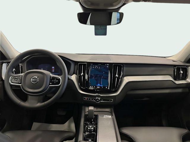 VOLVO XC60 B4 (d) aut Plus Dark N1 Tetto Panoramico