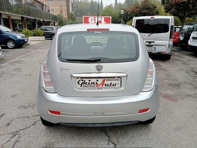 LANCIA Ypsilon 1.2 69 CV New Oro BIFUEL GPL ok *neopatentati*