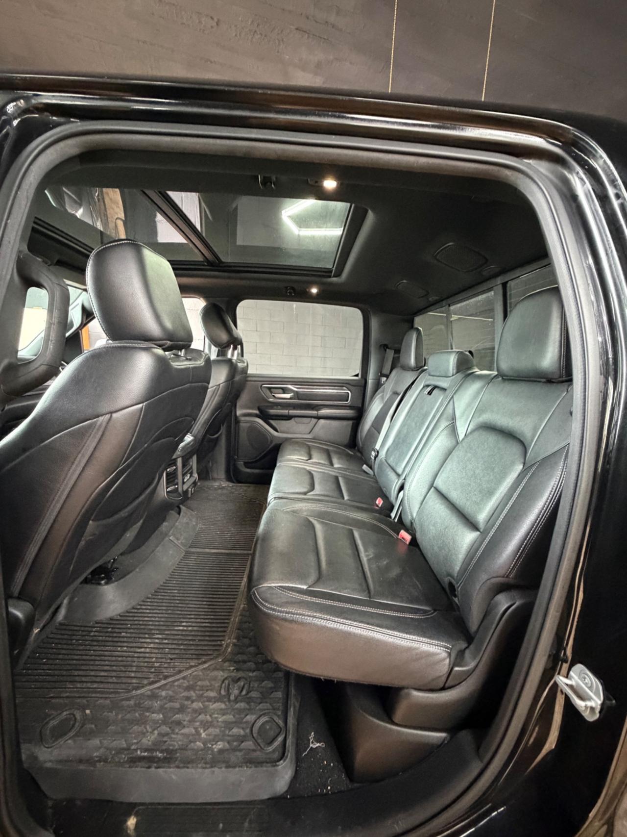 Dodge RAM 1500 5.7 V8 4x4 BIGHORN