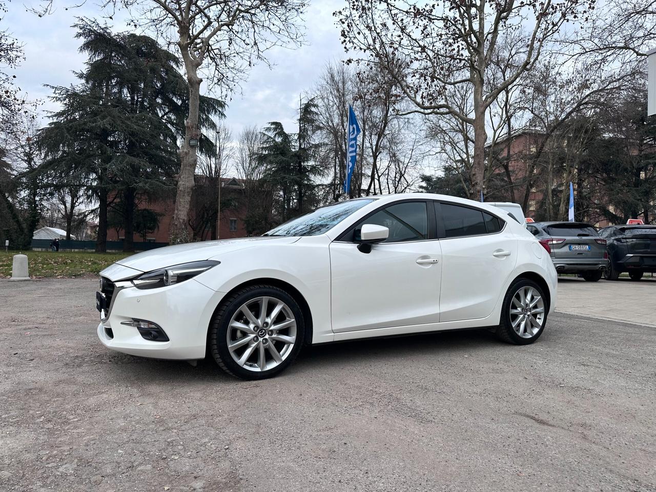 Mazda3 1.5 Skyactiv-D Exceed