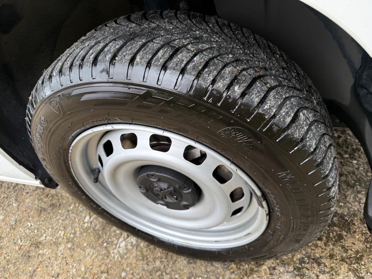 Peugeot Partner-3 posti-Furgone