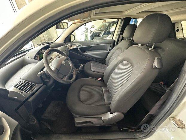 LANCIA Ypsilon 2 serie Ypsilon 1.2 Platino