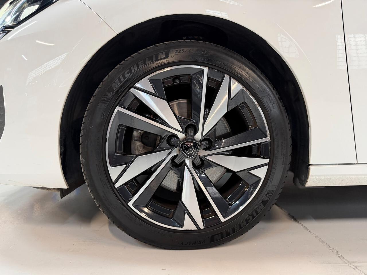 Peugeot 308 BlueHDi 130 S&S SW Allure