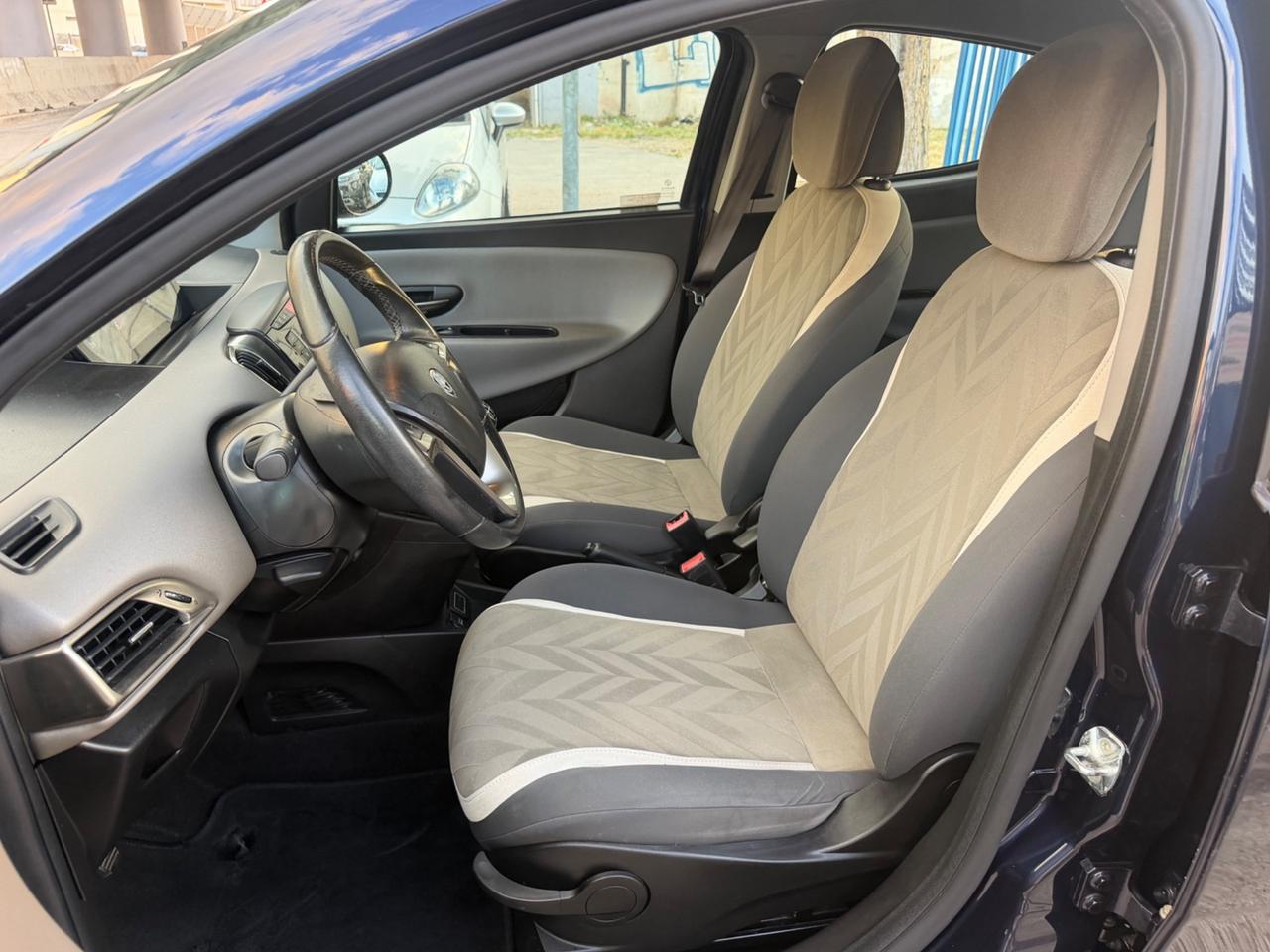 Lancia Ypsilon 1.2 69 CV GPL Ecochic 2017