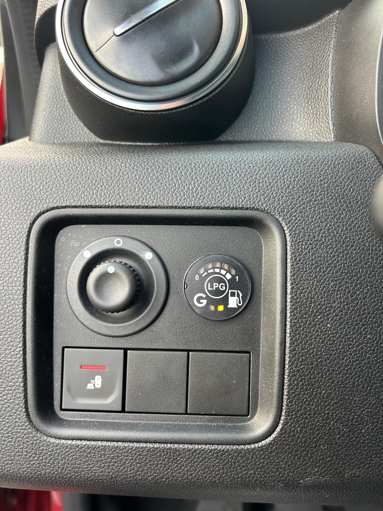 Dacia Duster 1.0 TCe 100 CV ECO-G 4x2 Essential