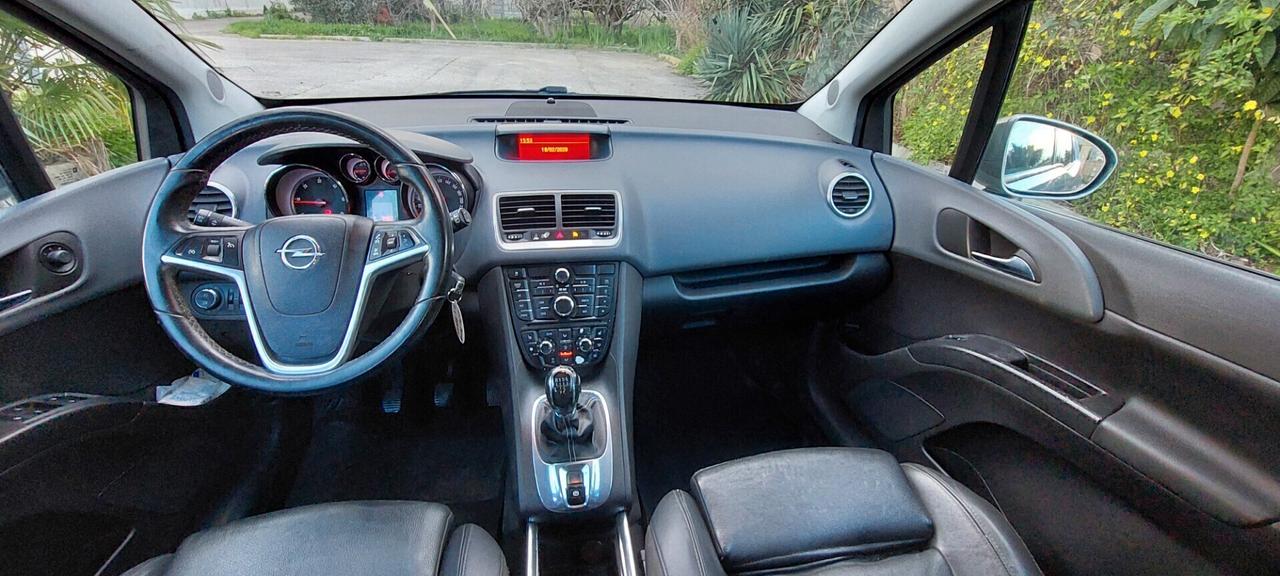 MERIVA 1,3 DIESEL 75 CV COSMO PELLE SEDILI RISCALDABILI SENSORI TELEFONOLEGA IMPECCABILE