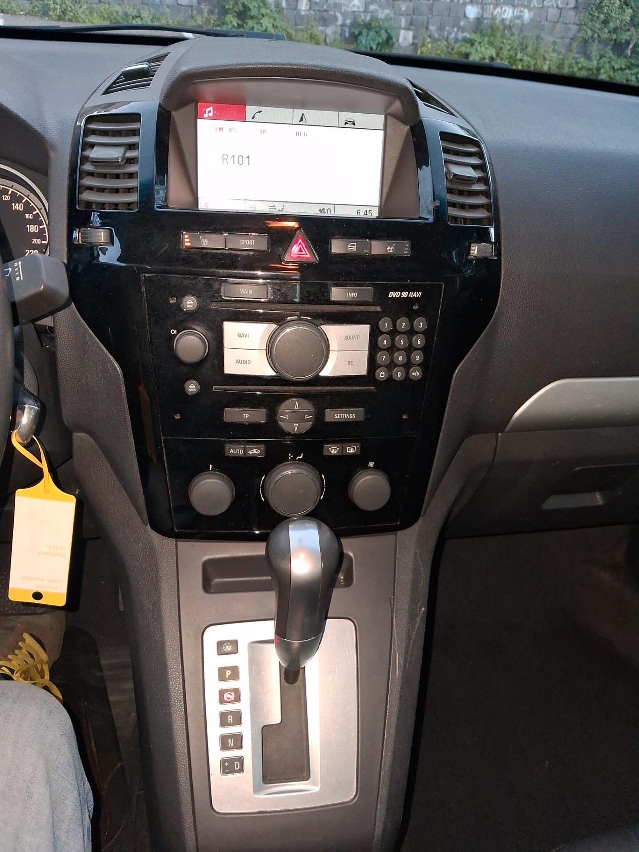 Opel Zafira Pianale ribassato con rampa disabili in carrozzina