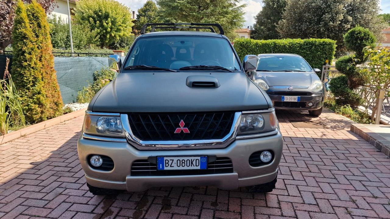 Mitsubishi Pajero Sport Pajero Sport 2.5 TDI GLS