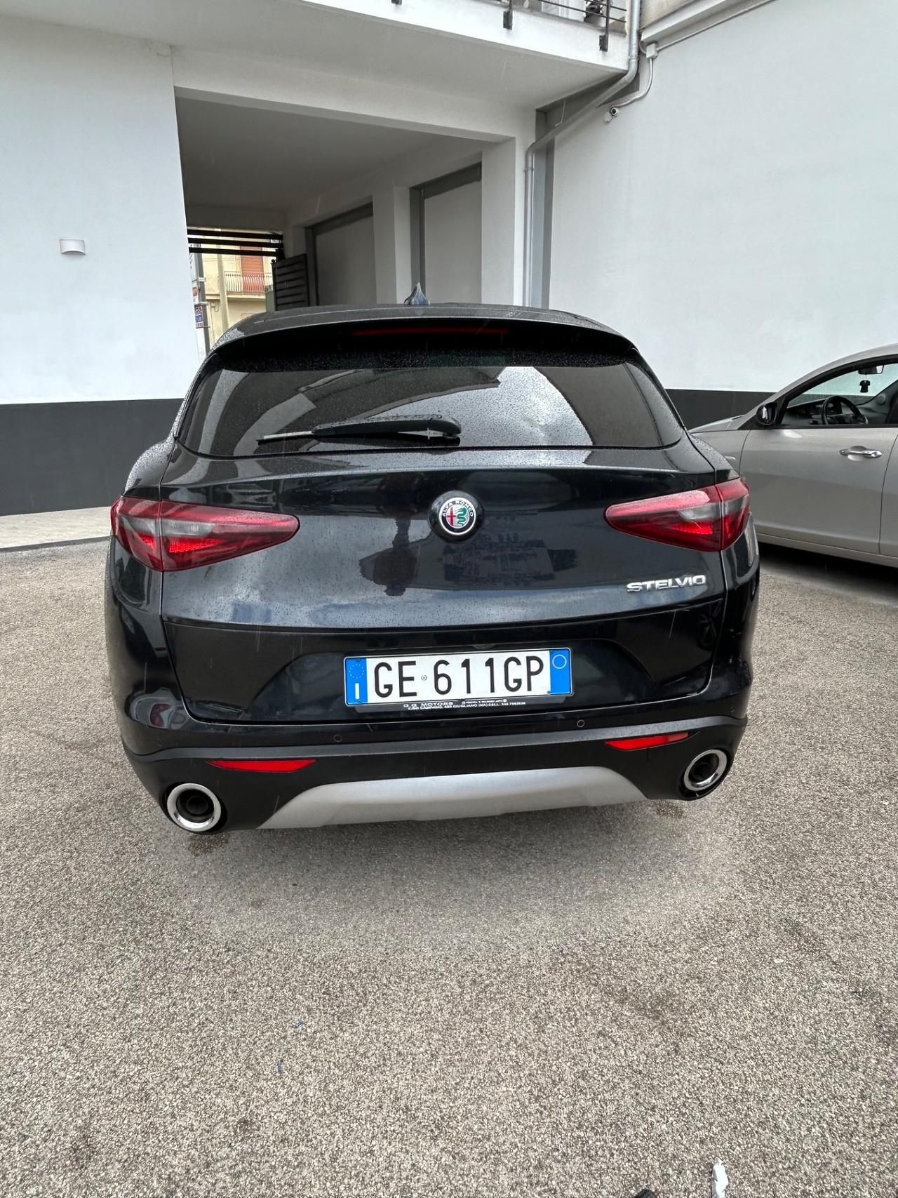 Alfa Romeo Stelvio 2.2 Turbodiesel 180 CV AT8 RWD Executive