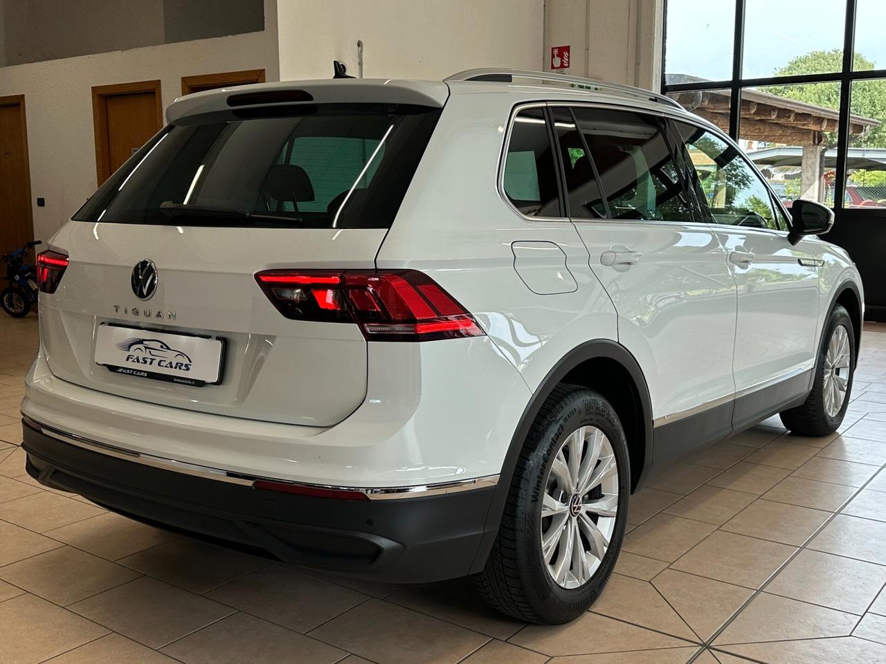 VOLKSWAGEN TIGUAN 2.0 TDI LIFE DSG *CARPLAY*LUCI*ACC*