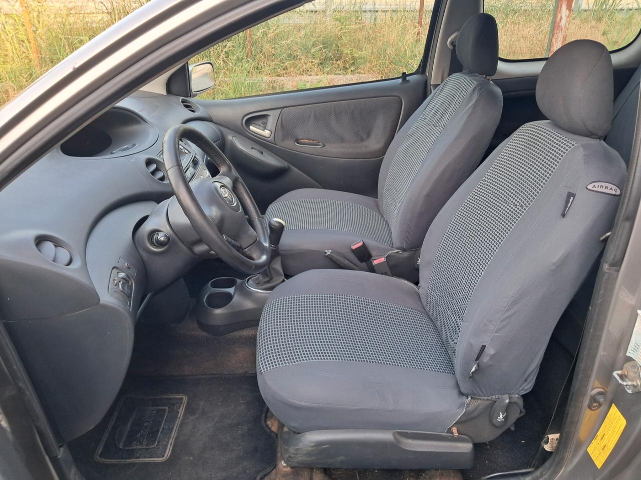 TOYOTA YARIS BENZINA